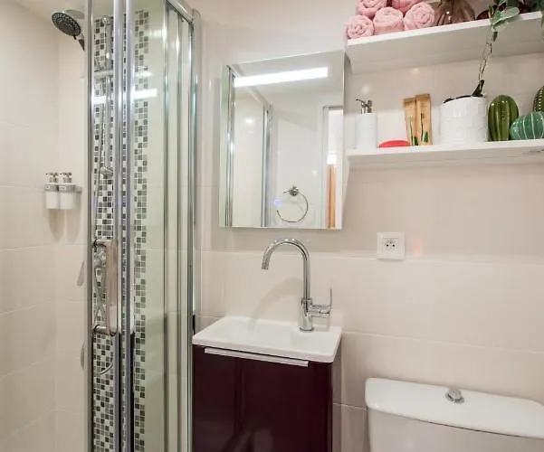 - Moderne - Netflix & Wifi Paris