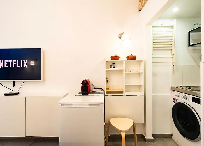 - Moderne - Netflix & Wifi Apartman Párizs