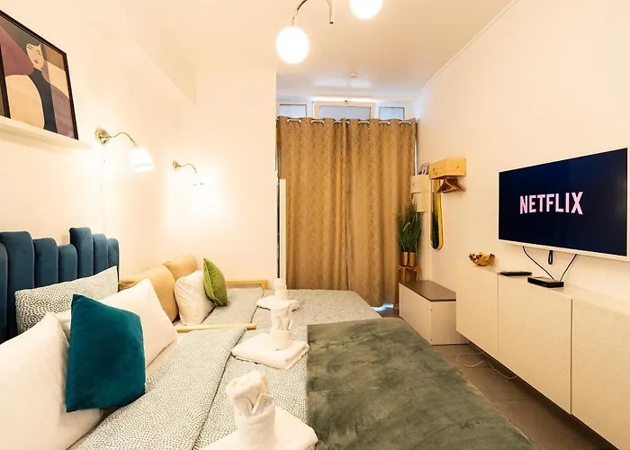- Moderne - Netflix & Wifi *