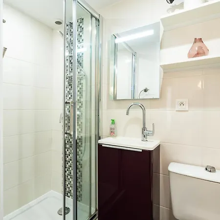 - Moderne - Netflix & Wifi Apartman *