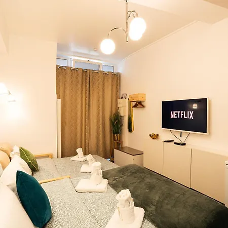 - Moderne - Netflix & Wifi