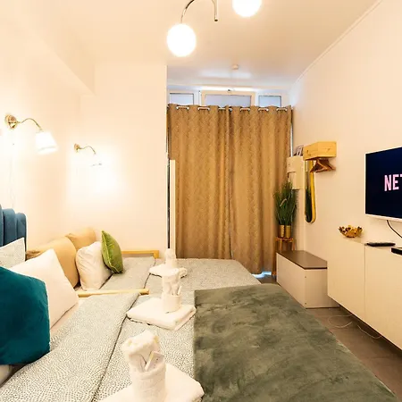 - Moderne - Netflix & Wifi *